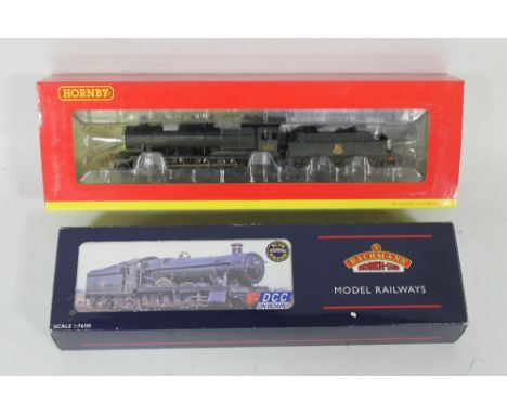 A BOXED HORNBY '00' GAUGE 2-8-0 LOCOMOTIVE BR BLACK 2864 WITH TENDER, and a boxed Bachmann 4-6-0 locomotive GWR green 5927 'G