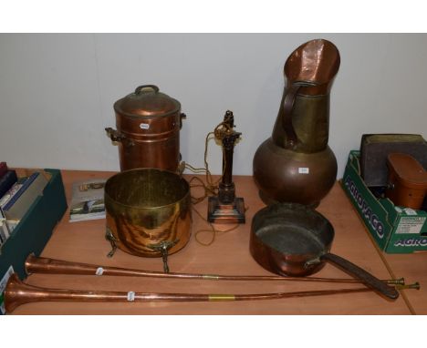 A copper pan, lamp, two hunting horns, jug etc 