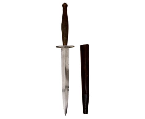 A FRENCH ISSUE SECOND PATTERN FS COMMANDO KNIFE OR DAGGER, 18.2cm flattened diamond section blade, tip chipped, regulation hi