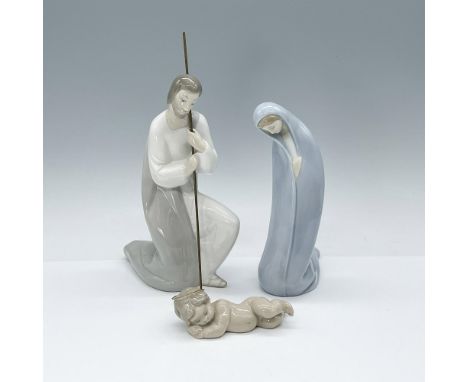 This collection includes Joseph 1004533 which measures 6"L x 3"W x 9"H, Madonna 1004534 which measures 5"L x 2.5"W x 6.75"H, 