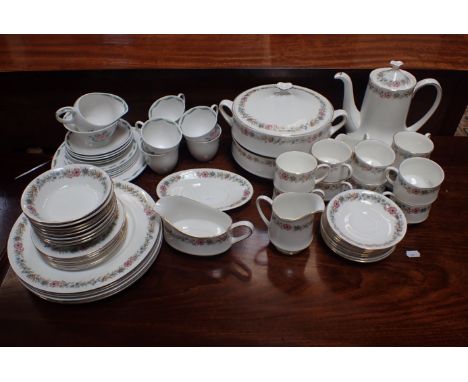 A PARAGON 'BELINDA' TEA AND DINNER SERVICE together with a Susie Cooper 'Fragrance' tea service 