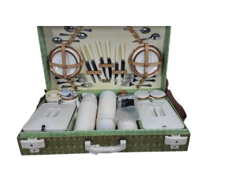 BREXTON PICNIC SET, AND A GARDEN WIND BREAKER  the picnic set contained in original carry caseQty: 2