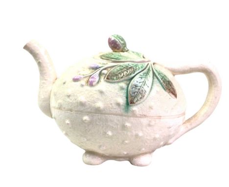 GROUP OF TEAPOTS, including a Buchan stoneware teapot, a Royal Winton teapot and othersQty: 11
