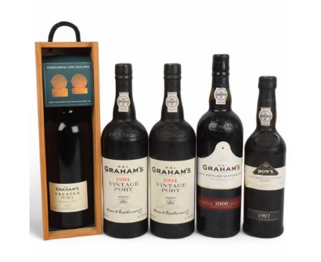 5 bottles of Vintage Port, Graham's 1994 x 2, Graham's 2000, and Graham's Crusted Port in wood presentation box, together wit