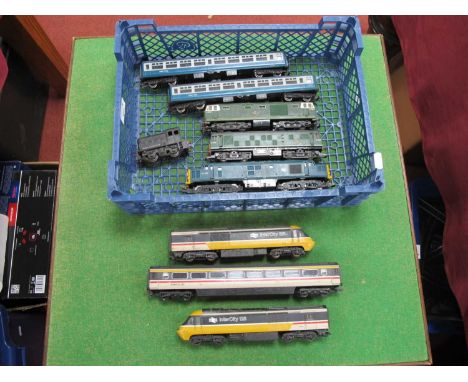 Lima 'OO' Gauge/4mm Class 43 Intercity 125 Diesel Bo-Bo Locomotive, dummy unit and centre coach (3 car set), plus two Hornby 