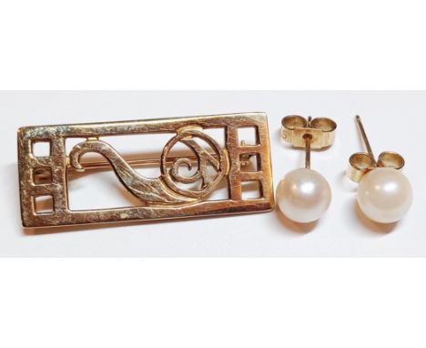 9CT GOLD BROOCH AND PAIR OF 9CT GOLD PEARL EARRINGS 3.8g
THIS ITEM IS IN SECURE OFF-SITE STORAGE, VIEWING BY APPOINTMENT ONLY