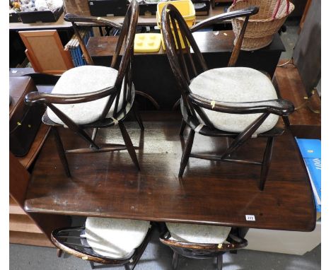 Ercol Dining Table and 6x Matching Chairs (2 of which are Carvers) 