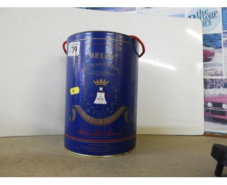 Bells Scotch Whisky Bell to Commemorate the Birth of Princess Beatrice - Full 