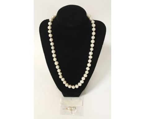 9CT GOLD PEARL NECKLACE WITH MATCHING EARRINGS