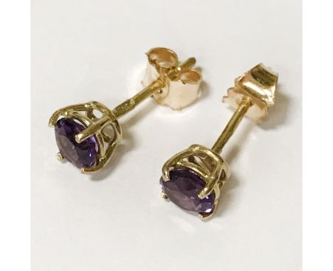 18CT GOLD AMETHYST STUD EARRINGS