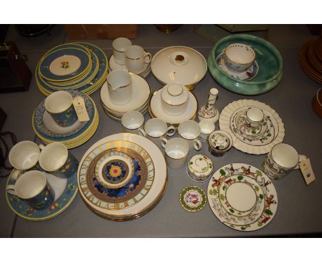 A Thomas, Germany part tea set, comprising: jug, bowl, tea cups and saucers, a tureen, dinner plates, Coalport "Hunting Scene
