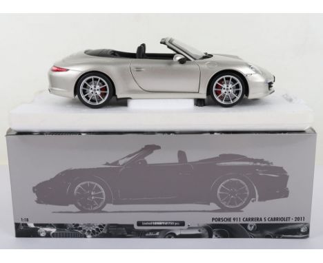 Minichamps  1:18 Scale Porsche 911 Carrera S Cabriolet 2011, silver diecast body,1 of 750pcs, in mint pre owned condition, ou