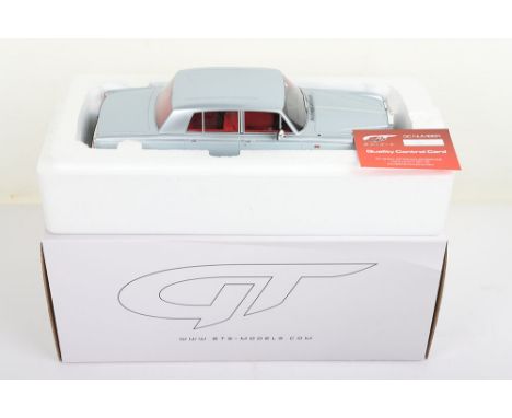 GT Spirit Models Bentley T2, ZM052,metallic silver resin body, highly detailed, 1:18 scale, in mint pre owned boxed condition
