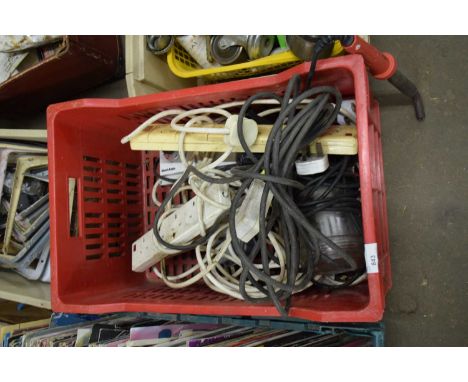 BOX OF VARIOUS EXTENSION CABLES, ELECTRIC DRILL, WORKSHOP LAMP ETC