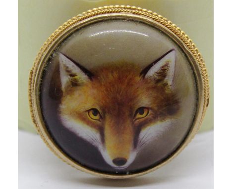 Victorian enamelled fox mask portrait in yellow metal mount, possibly by William Essex, 2.6cm diameter, 6g (originally a stic