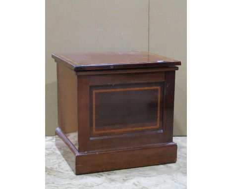 An Edwardian mahogany box commode with satinwood crossbanding 