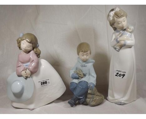 Three Nao by Lladro figurines 