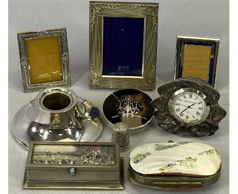 SMALL SILVER &amp; WHITE METAL COLLECTABLES GROUP - to include a small easel back photograph frame stamped '925' with import 