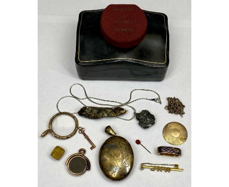 ANTIQUE &amp; LATER PRESUMED GOLD/YELLOW METAL and other jewellery ETC contained in a vintage papier mache box, lot includes 