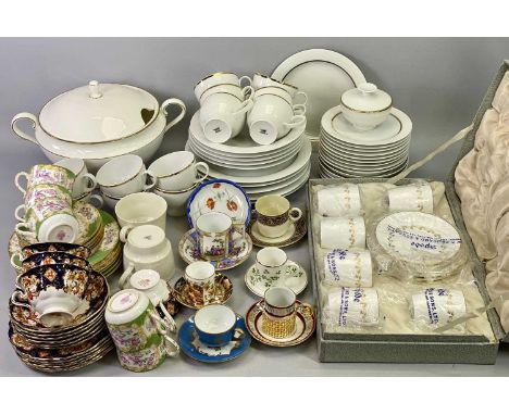 SPODE CHINA DELPHI SET OF 6 CUPS &amp; SAUCERS, white glaze with sparse gilded decoration, contained in a Spode box, selectio