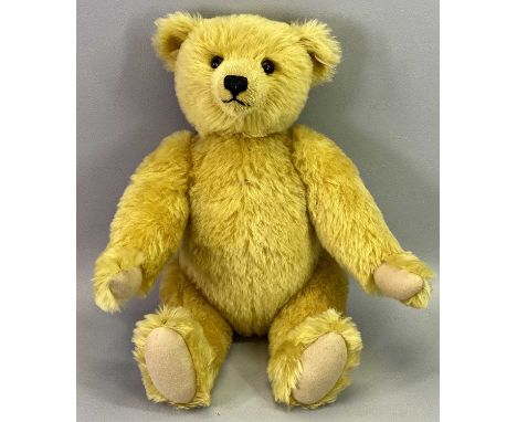 STEIFF BRITISH COLLECTORS 2001 TEDDY BEAR - having brass mohair covered body, limited edition from (4000), with growler, 45cm