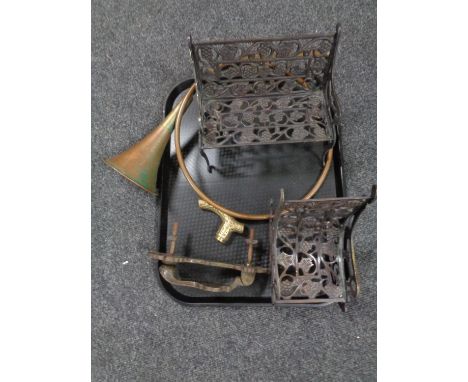 A tray of metal wares - cast metal miniature bench and rocking chair, door knocker, hunting horn etc 