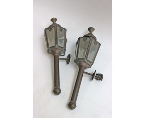 A pair of decorative hexagonal carriage lamps, and another pair of rectangular black carriage lamp, together with  a vintage 