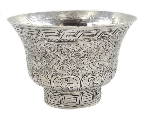 Chinese 19th century silver bowl,hammered and engraved dragon decoration H.5.5cm, approx 3.5oz - Condition Report 