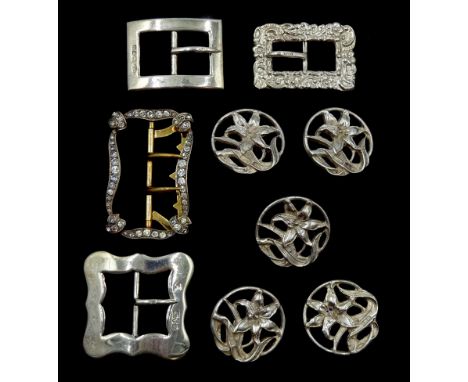 Set of five Edwardian silver buttons, stylised foliage design by Reynolds &amp; Westwood, Birmingham 1901, two silver shoe bu