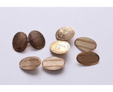 A pair of 9ct gold cufflinks, (broken), together with a pair of yellow metal cufflinks with engraved monogram and crest, tota