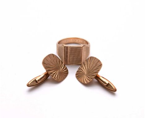 A pair of 9ct gold cufflinks, each with bright cut engraved decoration, together with a 9ct gold signet ring, size V 1/2, tot