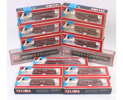 Collection of continental H0 Lima items: 201090/201091 2-car DMU blue &amp; cream; 201643L Bo-Bo diesel loco red &amp; black 