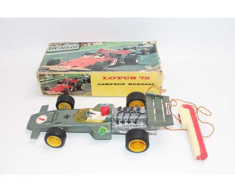 SANCHIS (Spain) 1.12 scale, Plastic, Battery Cable Control, 272 Lotus 72C ‘J.P.S’ F1 #1 Emerson Fittipaldi 1972 World Champio