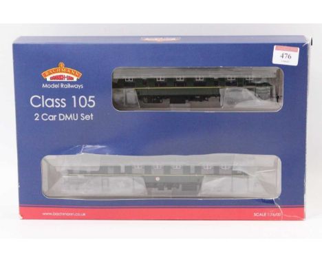 31-326 Bachmann Branchline Class 105 2-car DMU BR green with speed whiskers (NM-BVG-E)