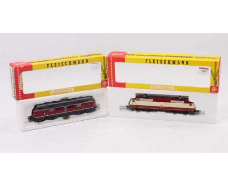 Two Fleischmann H0 locos: 4350 Bo-Bo electric red &amp; cream DB no.120 002-1; 4235 Bo-Bo diesel black &amp; red DB no.221 13