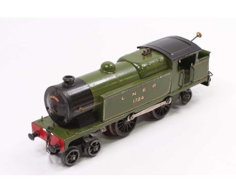 1932-6 Hornby E26 Special Tank loco 6v, 4-4-2, LNER 1784 green, very few marks but an area of retouching around the brushes, 