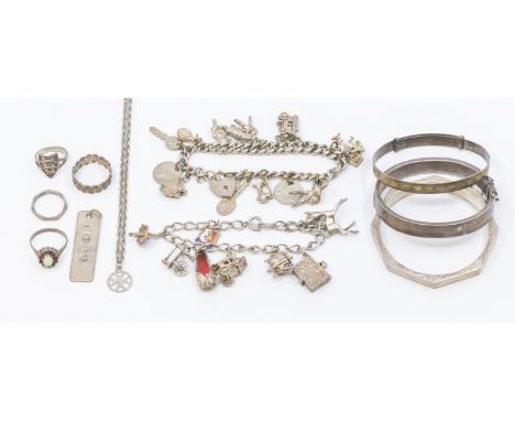 Selection of Silver Jewellery.  To include a "925" stamped Half Hinged Octagonal Shaped Bangle with safety chain, a Sterling 