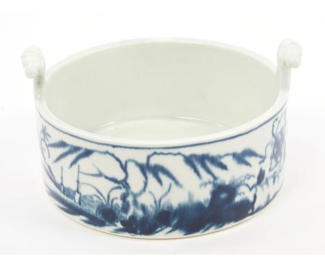 18th century Worcester blue and white candle fence pattern butter tub, circa 1765, with two moulded handles - blue crescent m