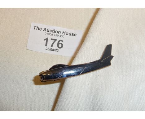 Vintage black enamel Sabre jet fighter plane tieclip, with Chinese characters? Korean War USAF pilots related?