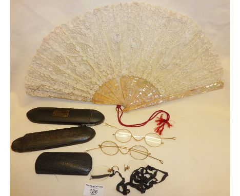 Vintage mother of pearl and lace fan, gold filled antique spectacles and cases (one A/F)