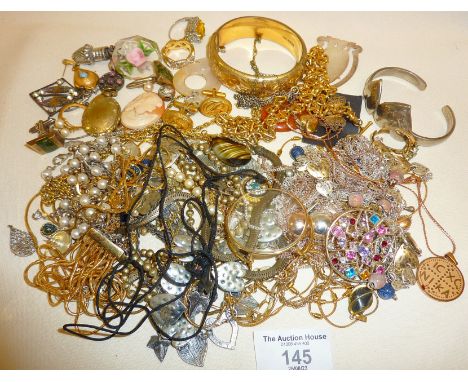 Assorted costume jewellery, inc. antique gold-filled locket, vintage cufflinks, rings, etc.