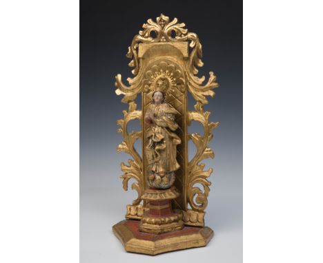 Purisima; Spanish School; XVIII century.Polychrome and gilded wood carving.It presents faults in the polychromy.Measurements: