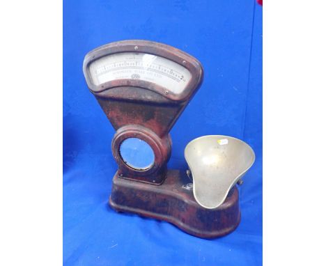 A SET OF 'ASCO' SCALES, IN BAKELITE CASE 'Automatic Scale Co Ltd', weighing up to 2lb. 46cm high