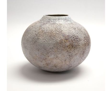 Philip Evans studio pottery stoneware textured thrown vase. Diameter approx 22cm, height approx 18cm. Signed to the base.THRO