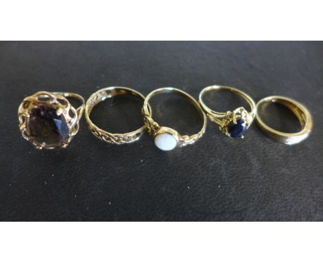 Five 9ct yellow gold dress rings - sizes S, R, O, L & H - total weight approx 8.6 grams