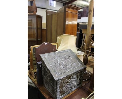 Collection of furniture, consisting of a coal box, two lamps, a floor lamp, two mirrors, a glass display box, and a lampshade