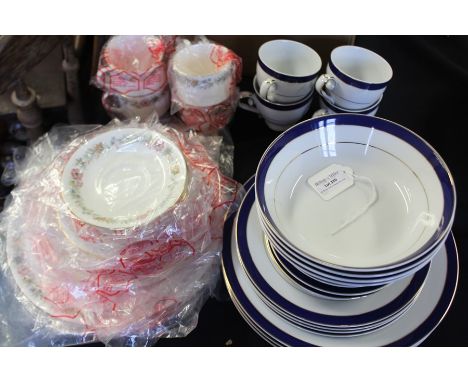 Royal Albert Belinda pattern dinner and tea service with place settings for four, Royal Fernwood Blue Diana pattern tea and d