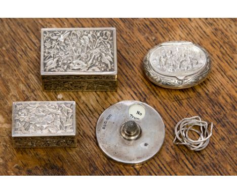 Two Chinese white metal pill boxes; a Dutch silver oval snuff box, 4.30ozt gross; a silver bridge trump marker, Grey & Co, Ch