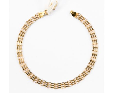 A 9ct gold gate link bracelet, stamped 375, approx 7 inches length, 4.1 grams approx 