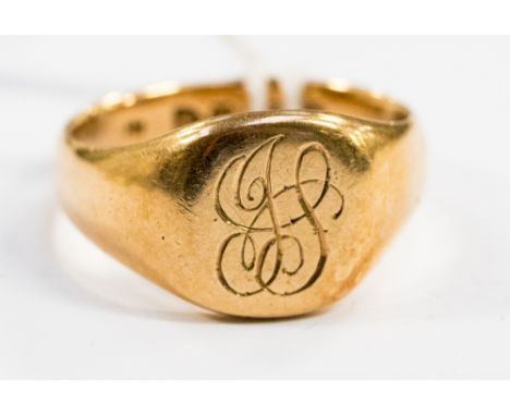 A gentleman's 15ct gold signet ring approx 8.4 gms, ring size R